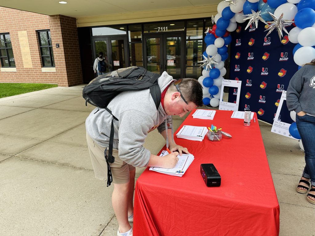 UHS Decision Day 5.01.25 IMG 3313